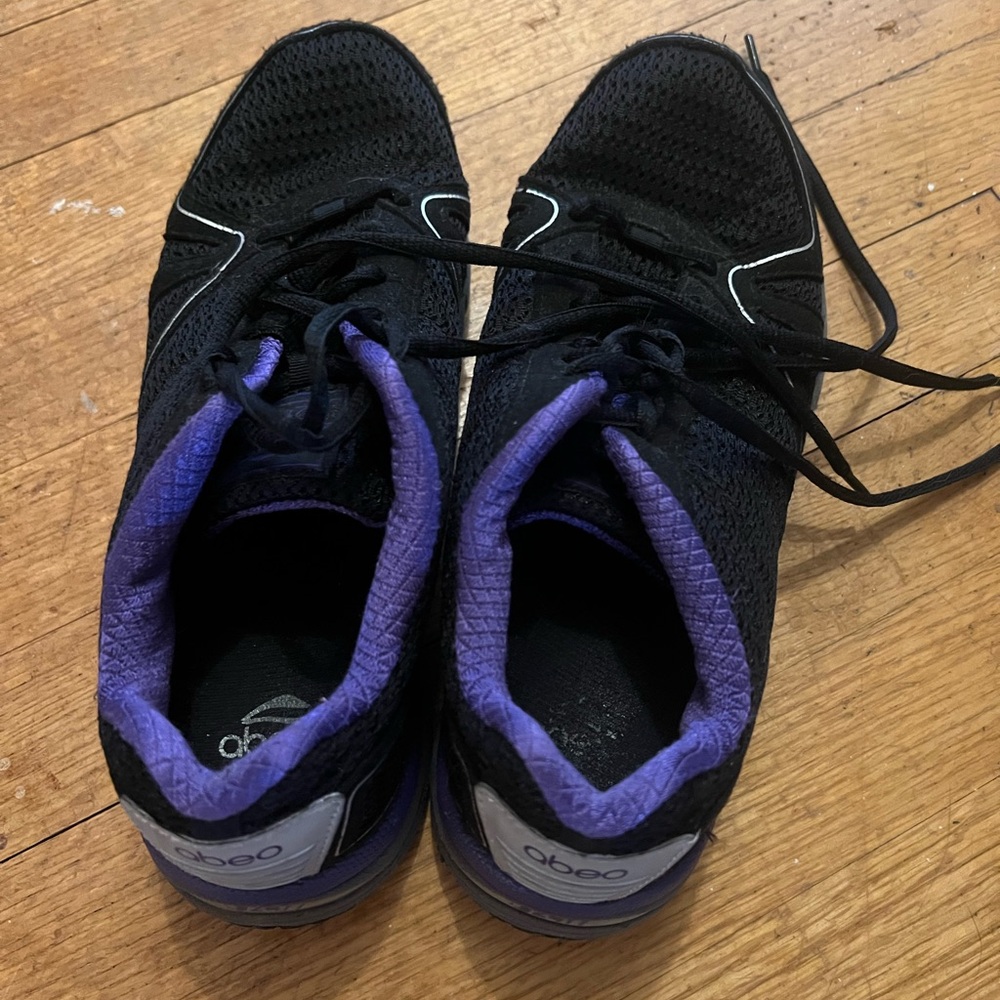 Abeo Pamela Sneakers, 7.5, with box - Picture 9 of 12